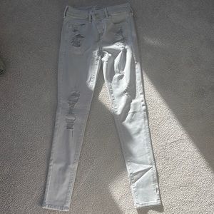 American Eagle woman’s skinny jeans